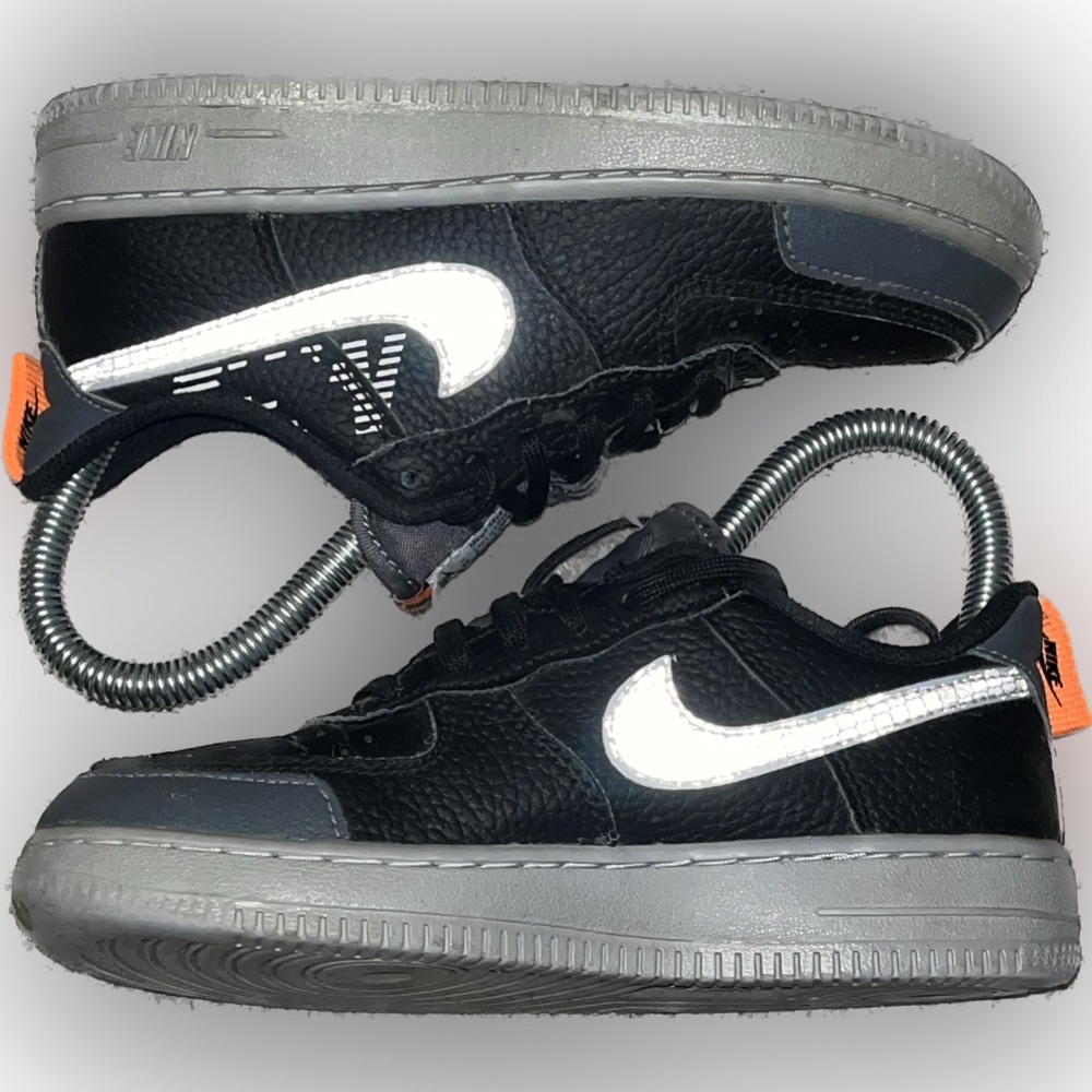 Nike Air Force 1 LV8 2 Shoes CK0829-001 Size 1Y Used